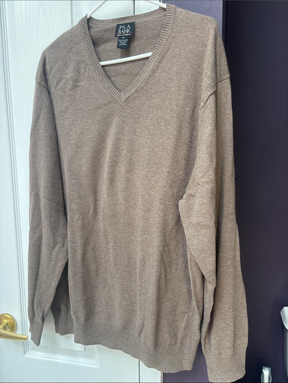Jos. A. Bank Men's V-Neck Sweater in Taupe Brown